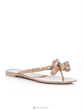 Valentino Garavani Nude Bow Stud Thong Sandals